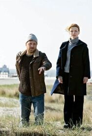 Погибшие на побережье постер к фильму смотреть онлайн на HD Rezka