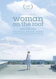 Женщина на крыше постер к фильму смотреть онлайн на HD Rezka