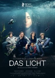 Свет постер к фильму смотреть онлайн на HD Rezka